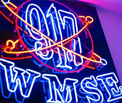 The WMSE 91.7 neon sign